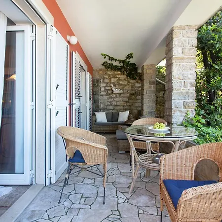 Vila Mediterranean With An Amazing View And A Pool By Loft *