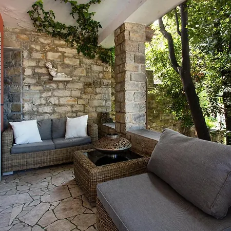 Mediterranean With An Amazing View And A Pool By Loft Vila Piran